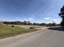 1601 E Johnson
