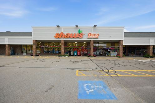 Stow, MA - Stow Shopping Center