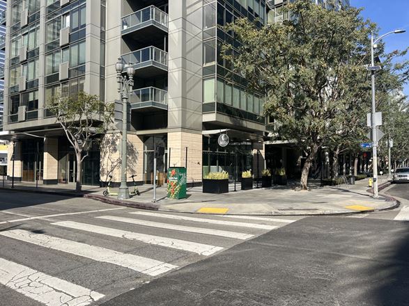 Grand + 12th - Bar/Restaurant For Lease