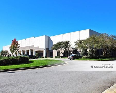 Peachtree Industrial Center - 1327 Northbrook Pkwy - Suwanee