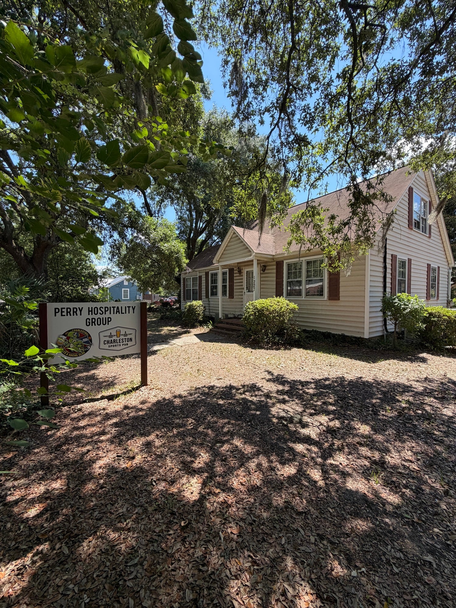 1227 Yeamans Hall Rd, Hanahan, SC 29410
