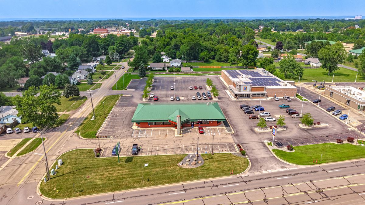 890 W. Columbia Ave.