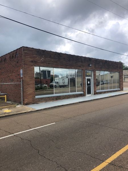 Photo of commercial space at 429 S Gallatin Street in Jackson