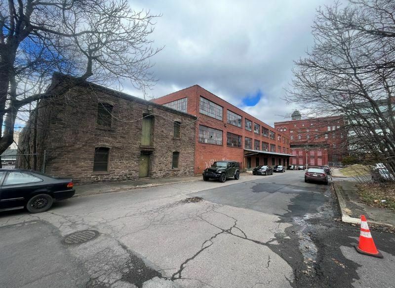 151-155 E Market St & 36-40 W-B Blvd.