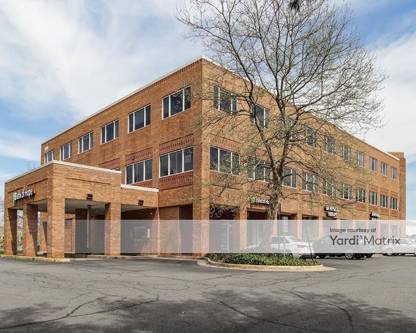 13890 Braddock Road, Centreville, VA 20121