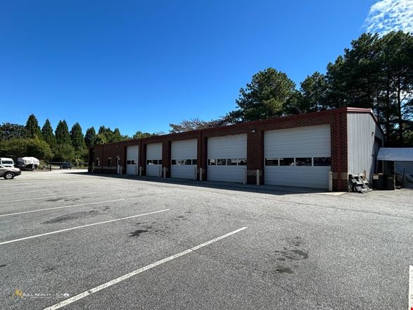 Auto Repair Building on ±2.65 AC