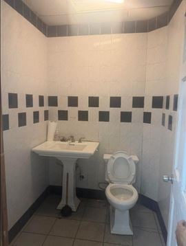Retail Store For Rent Next to Leavitt's Park and Bus!