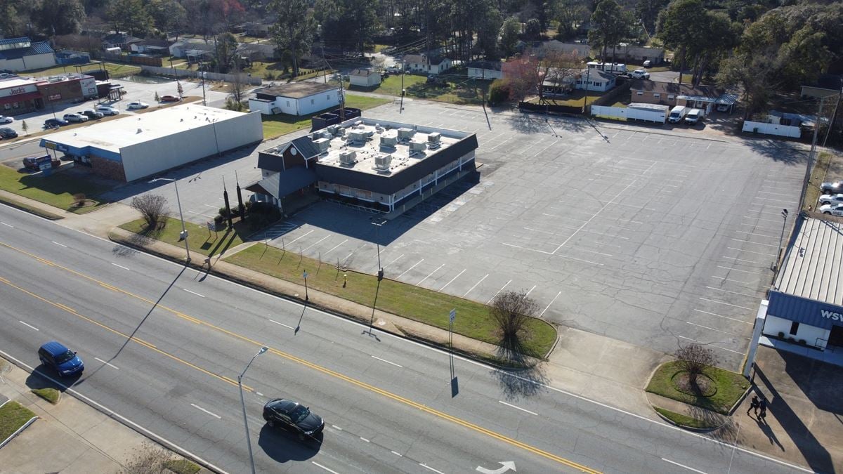 Former Red Lobster - Albany, GA