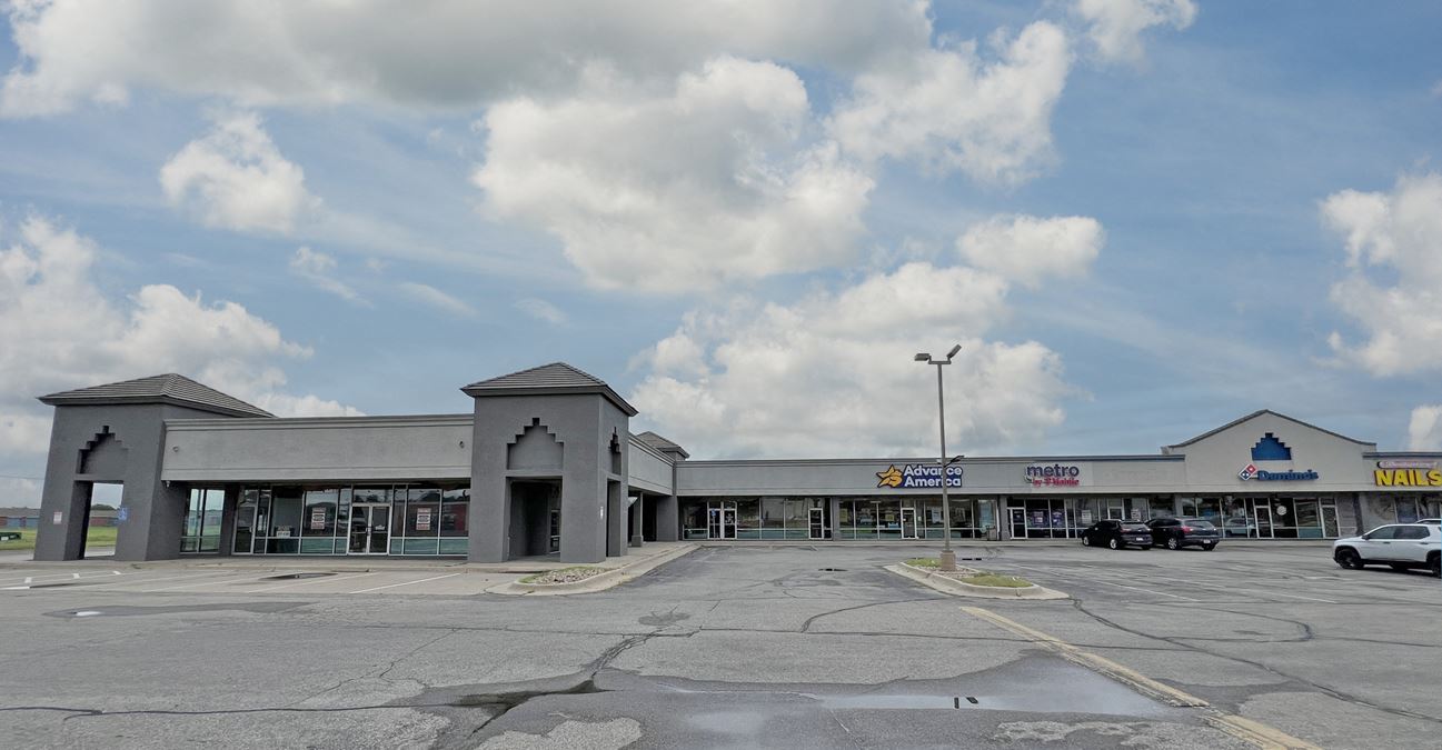 SOUTH BROADWAY RETAIL CENTER FOR LEASE