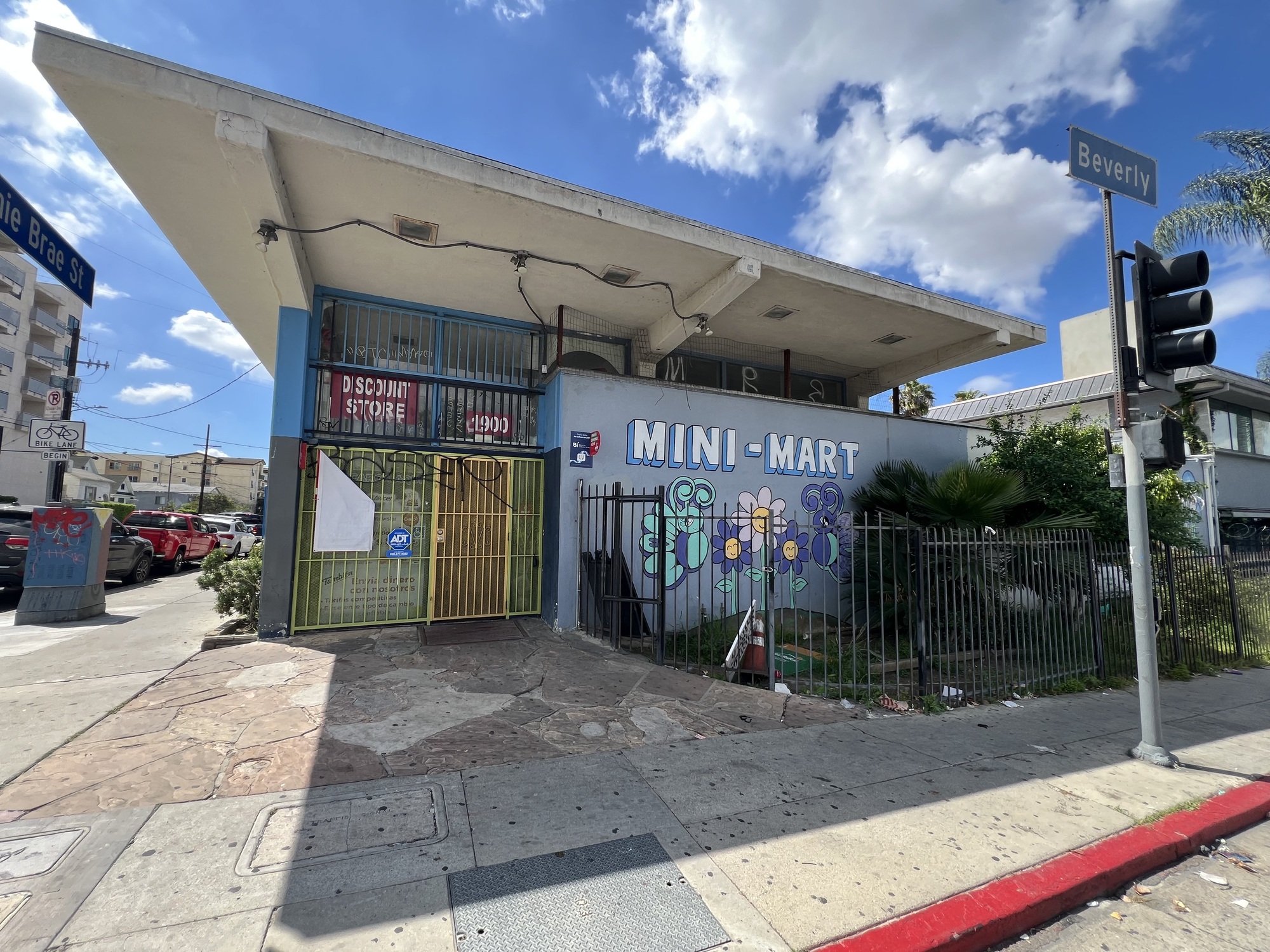1900 Beverly Blvd, Los Angeles, CA 90057