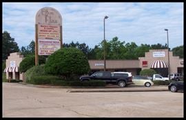 Elton Place Shopping Center