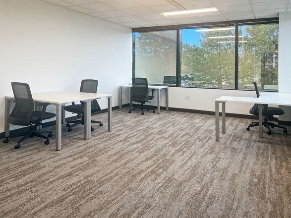 Regus - Brookfield - Water Tower Blvd
