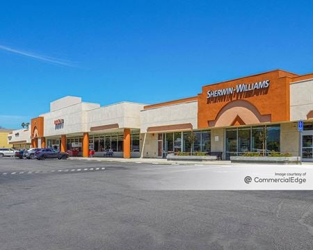 Wing's Shopping Center - Campbell