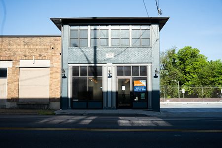 Commercial space for Rent at 629 N Broadway in Knoxville