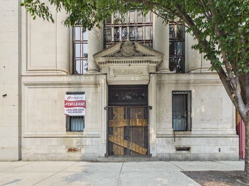 1665 Main St