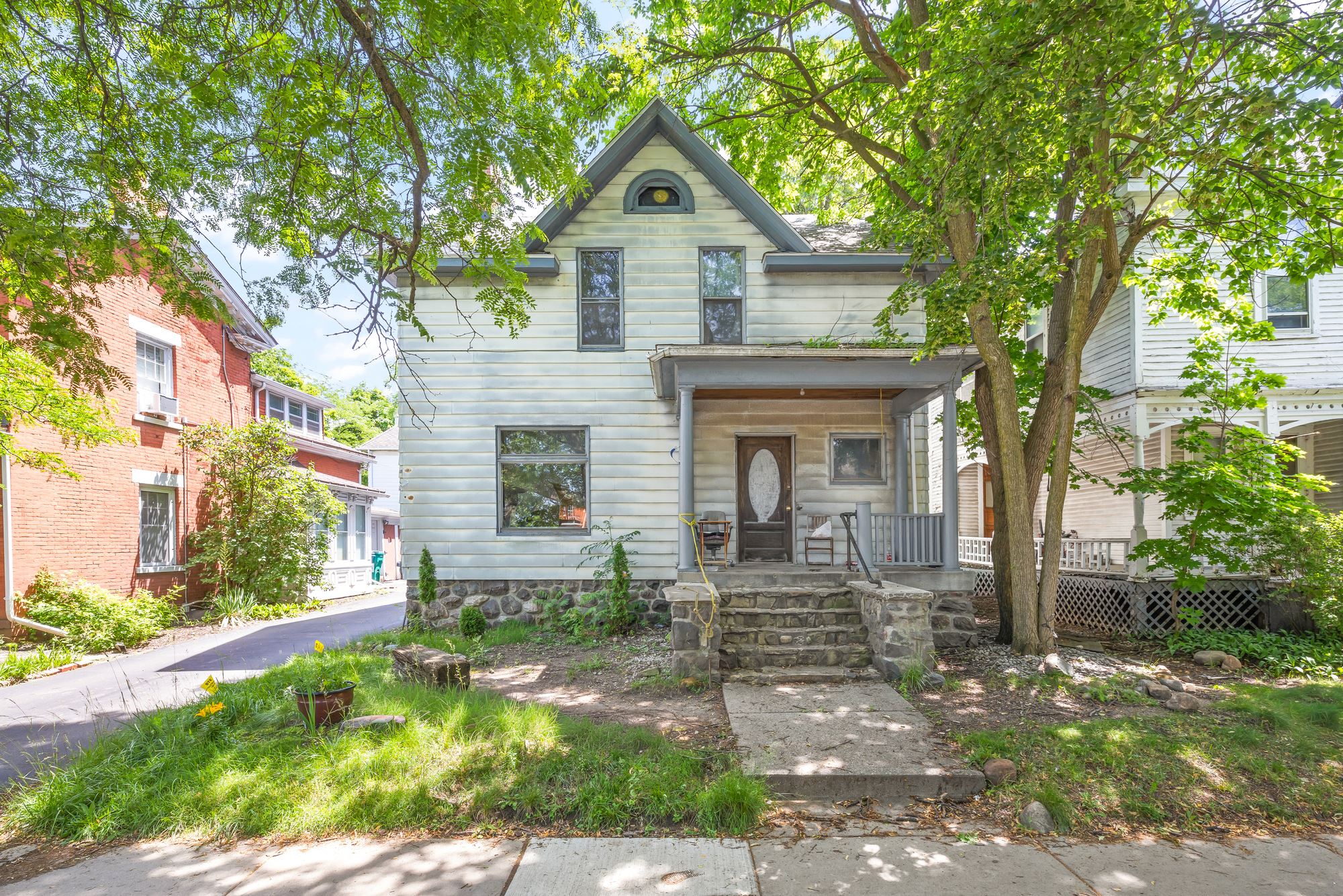 216 N 5th Ave