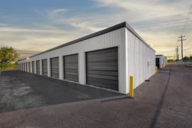 MOUNT STORAGE - SEGUIN