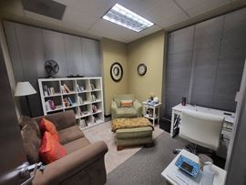 Valencia Office Suites