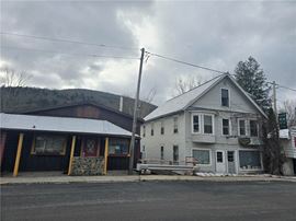 646 Main St