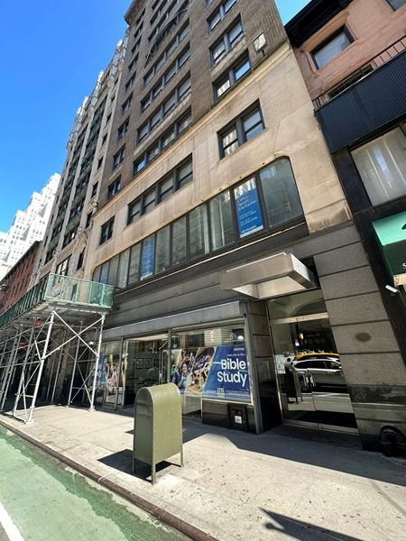 Commercial space for Sale at 57 West 38th Street in New York