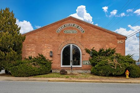 Photo of commercial space at 257 E 6th St in Frederick