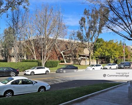 Office space for Rent at 21255 Califa Street in Woodland Hills