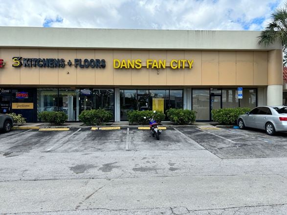 3256 W Hillsboro Blvd