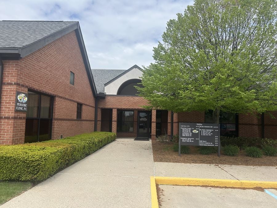 Anchor Bay Professional Plaza