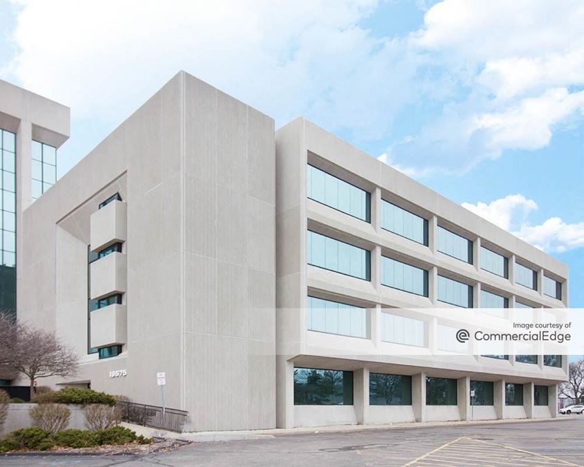 Northwestern Corporate Center - 19675 West 10 Mile Road