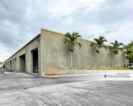 Photo of commercial space at 410-442 S Military Trail in Deerfield Beach