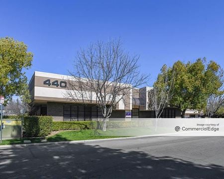 Office space for Rent at 392 West Fallbrook Avenue in Fresno
