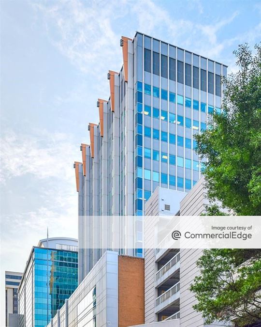 200 South Tryon