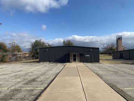 Photo of commercial space at 2800 S Glenn Avenue in Del City
