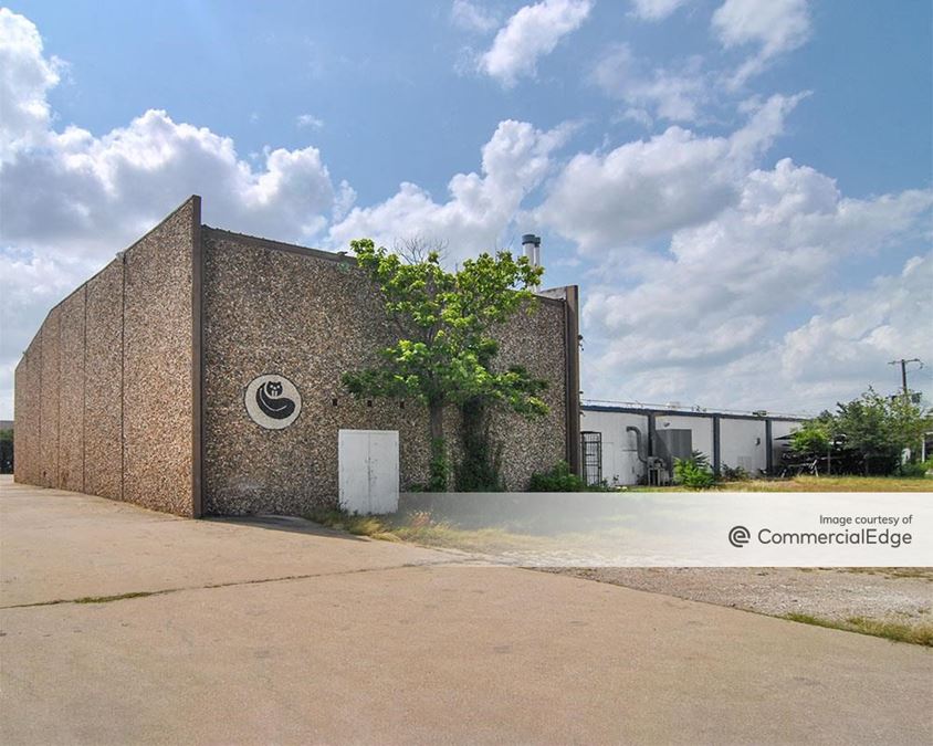 1616 John West Road, Dallas, TX Industrial Building