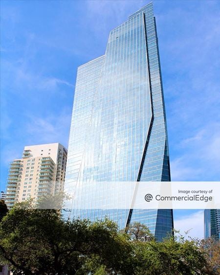 Office space for Rent at 1450 Brickell Avenue in Miami