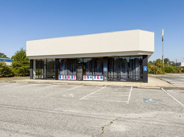 1651 Gordon Hwy