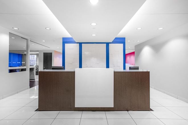 CA, Long Beach – Landmark Square