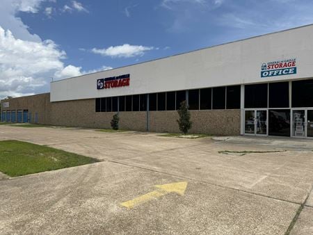 Other space for Rent at 6001 Woodland Hwy in New Orleans
