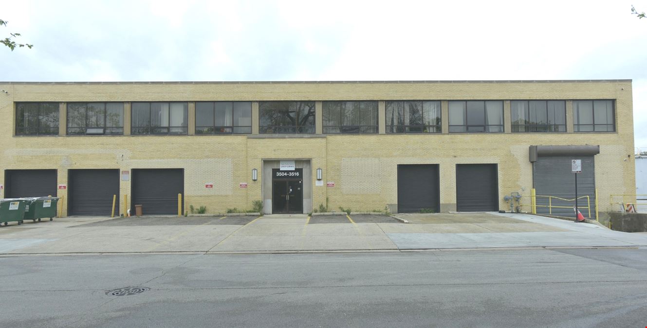 3512 N Kostner Ave