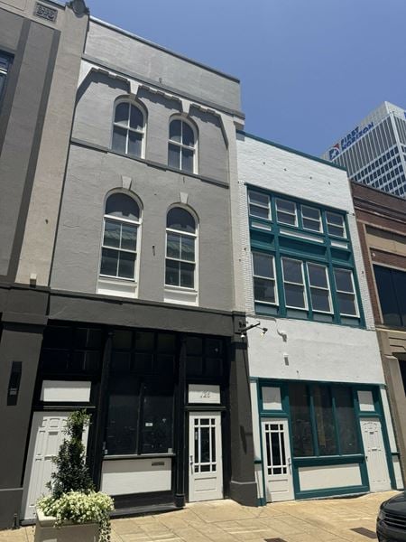 Retail space for Rent at 126 Monroe Ave in Memphis