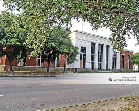 Photo of commercial space at 550 Government Street in Mobile