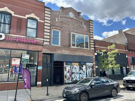Retail space for Rent at 2537 W North Ave in Chicago