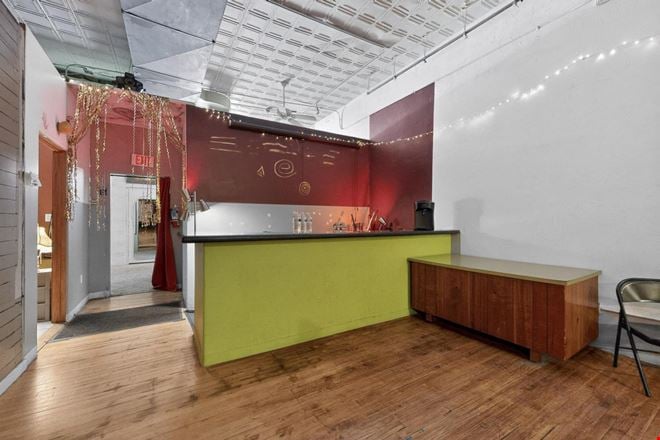 $87 Per Square Foot in Nob Hill Retail and Showroom