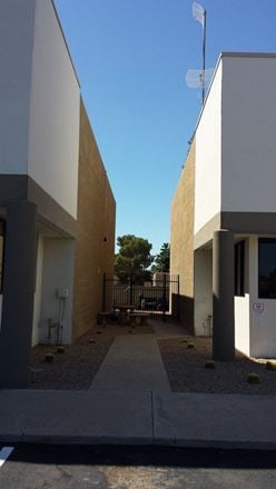 3454 N San Marcos Pl
