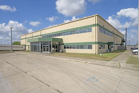 Photo of commercial space at 1309 Industrial Way in Harlingen
