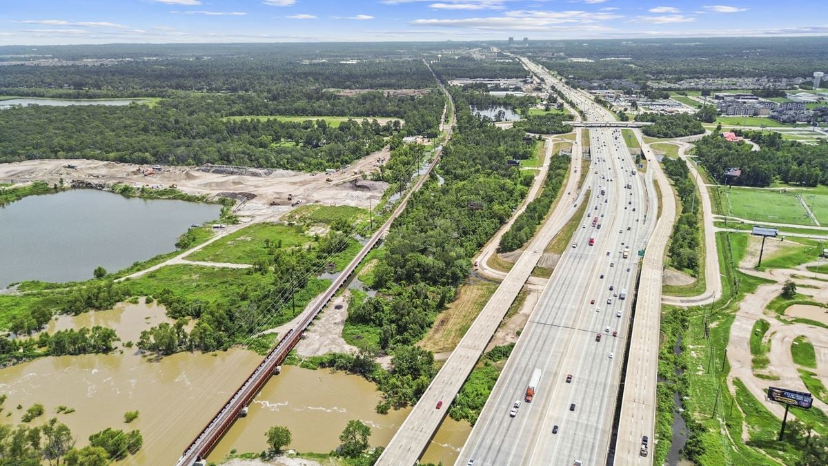 High-Traffic 15 Acres with I-45 Frontage – Prime Conroe Land Opportunity