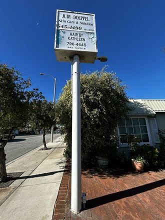 943-947 Manhattan Beach Blvd & 1137 Pine Ave