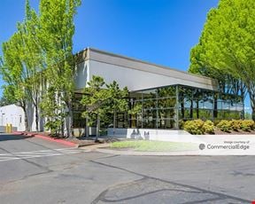 Cornell Oaks Corporate Center - Ridgeview