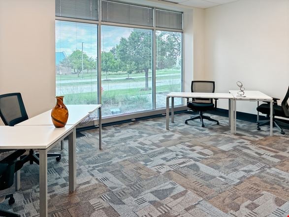 Regus - Hoffman Estates - Prairie Stone Pkwy