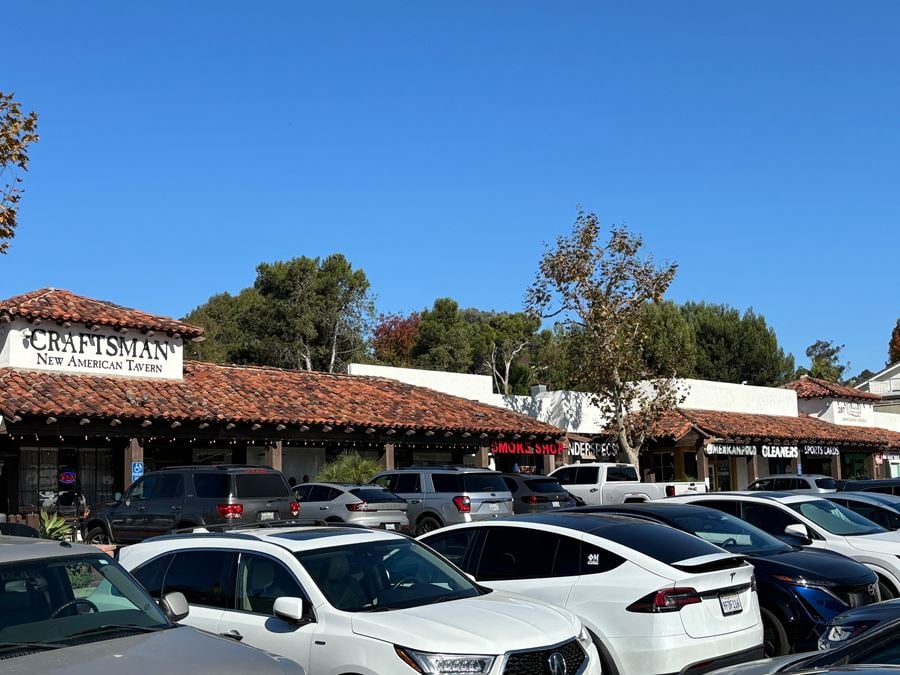 Villa Encinitas Plaza